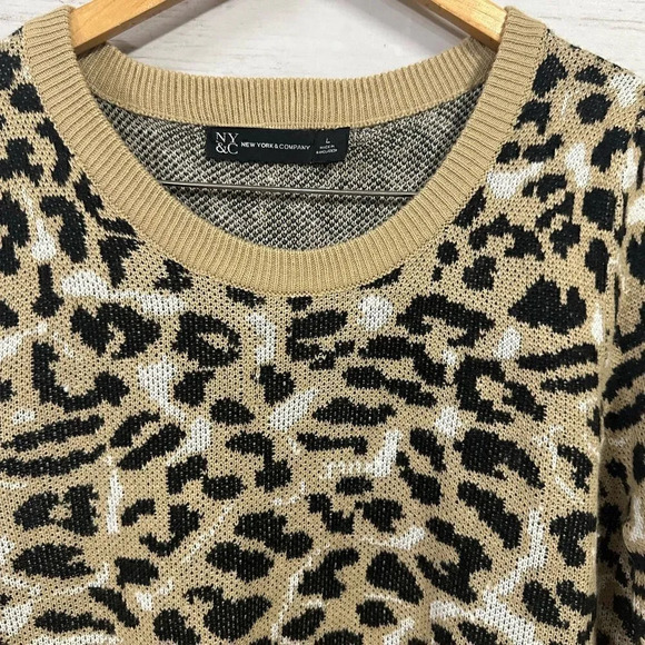 New York & Company Leopard Sweater Size L - Picture 3 of 5